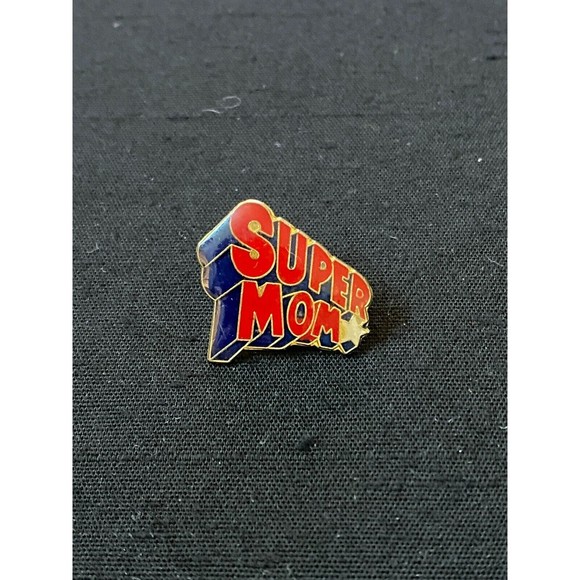 Vintage Super Mom Pin - Picture 1 of 2